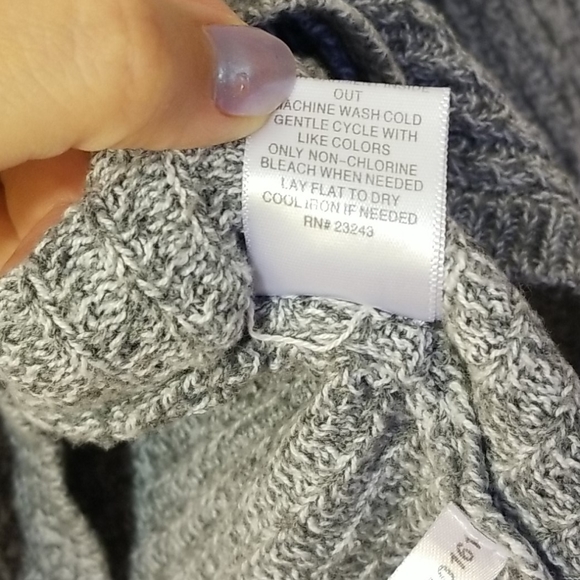 New York & Company 1/2 Sleeve Sweater - Picture 6 of 6
